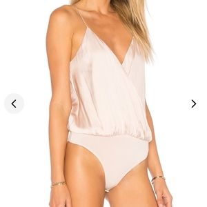 Revolve Lovers and Friends Leo cami Bodysuit SZ.XS Pink